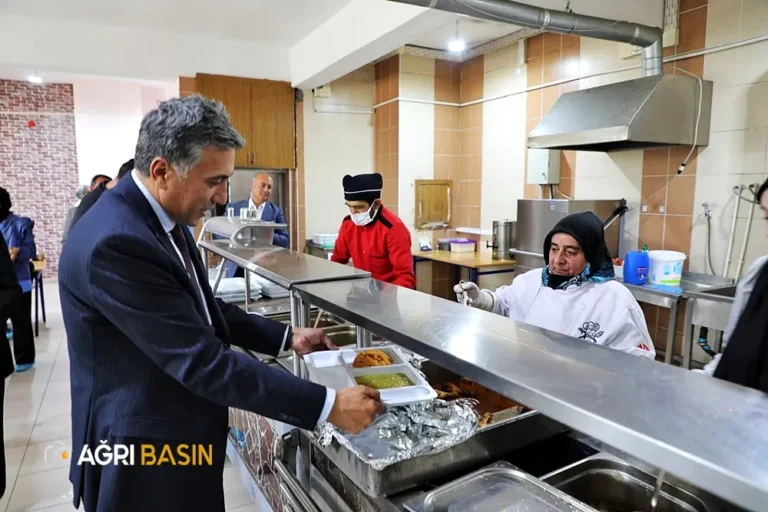 Ağrı’da Öğrenciler Büyüklerin Anılarını Geleceğe Taşıyor