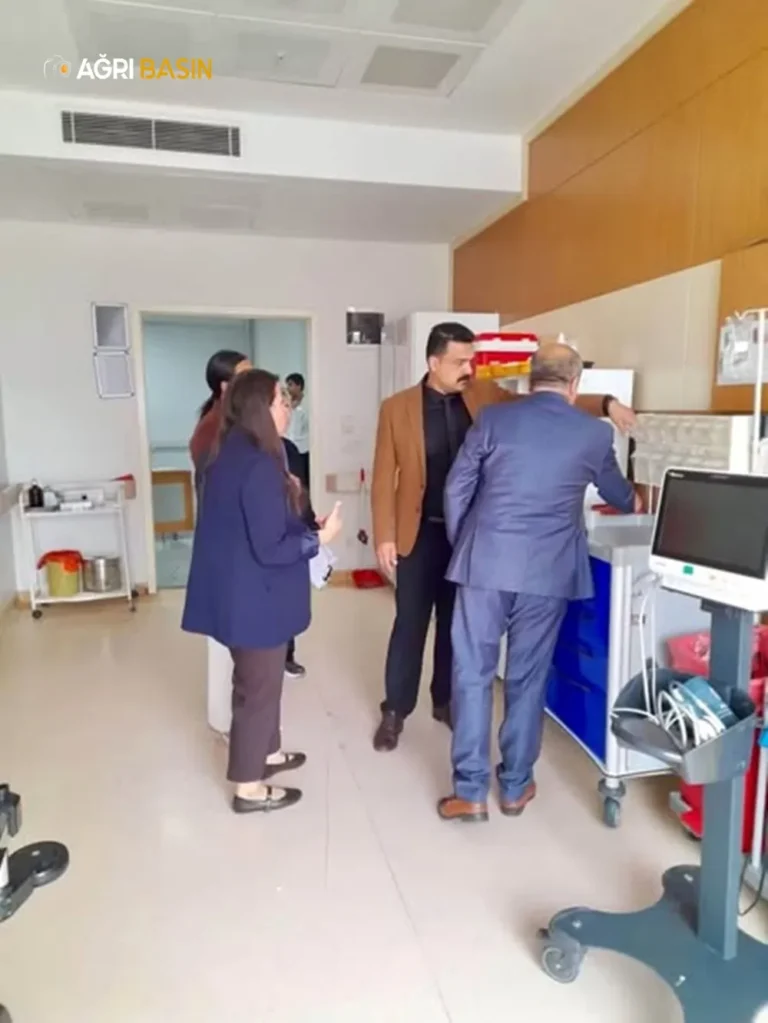 Müdür Acu, hastanede birimleri tek tek inc