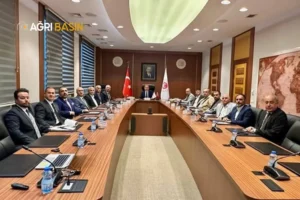 Ağrı esnafının talepleri Bakan Yardımcısı Gürcan’a iletildi