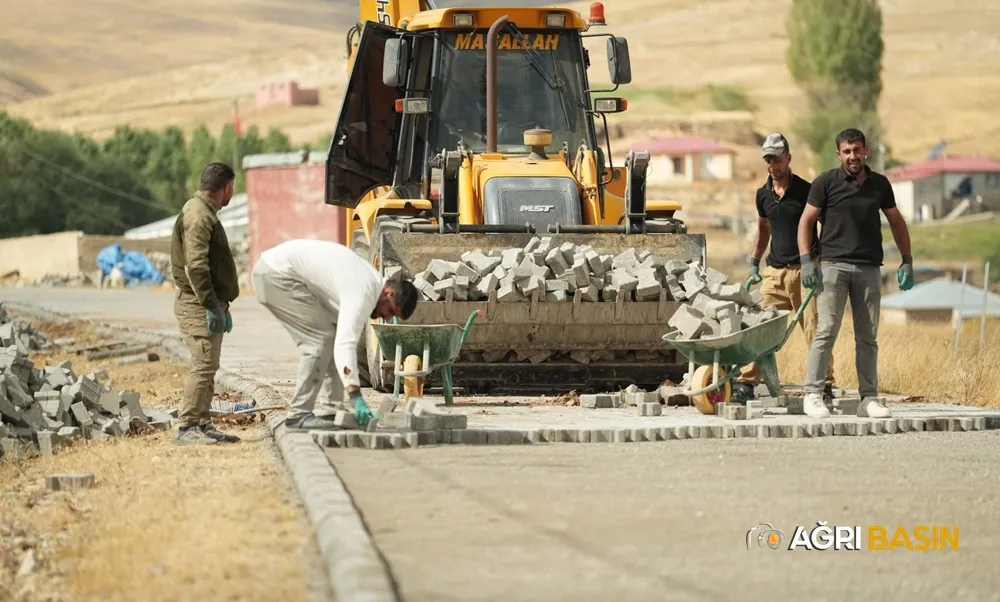 Kaymakam Korkusuz, Köylerdeki Parke Yol Çalışmalarını İnceledi