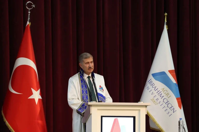 AİÇÜ’de 2026-2027 Akademik Yılı Törenle Açıldı