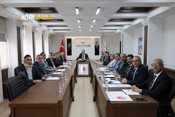 Ağrı Valisi Bozkurt Kaymakamlarla Önemli Konuları Görüştü