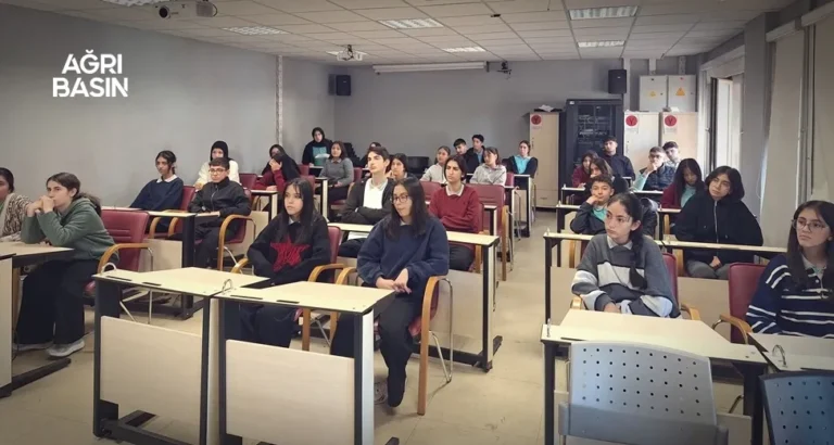 Ağrı’da Liseliler TÜBİTAK Projeleri İçin Eğitime Alındı
