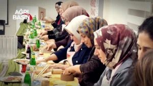 Ağrı Kızılay Kadın’dan Kil atölyesinden aşevlerine destek