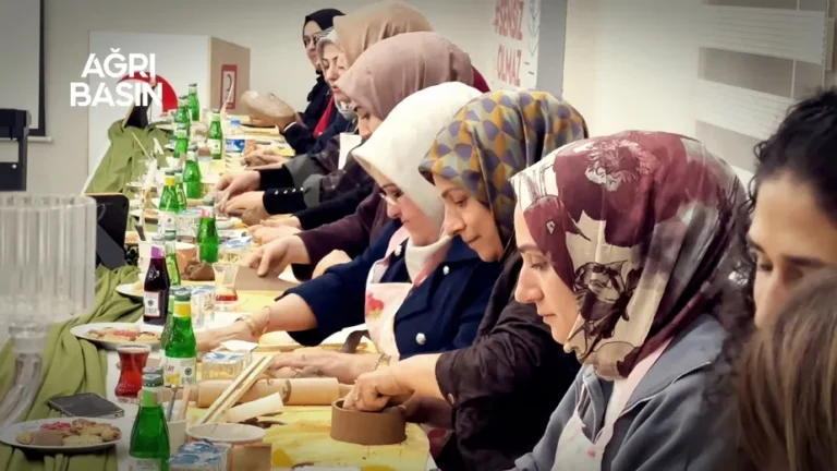 Ağrı Kızılay Kadın’dan Kil atölyesinden aşevlerine destek