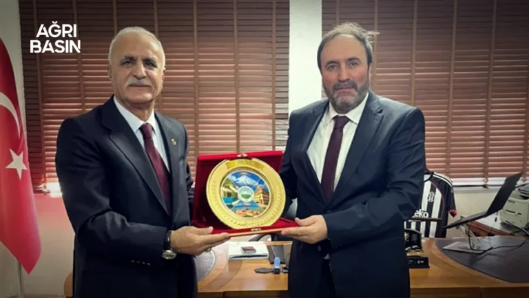 Ağrı İl Müftüsü İlhan’dan Hamur Belediye Başkanı Aslan’a Ziyaret