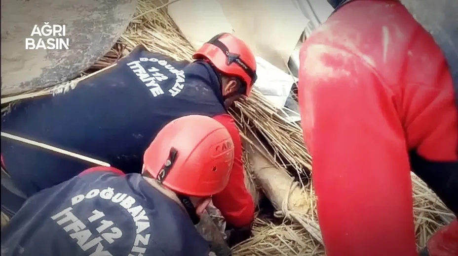Doğubayazıt’ta Ev Çöktü: 1 Kişi Enkazdan Kurtarıldı