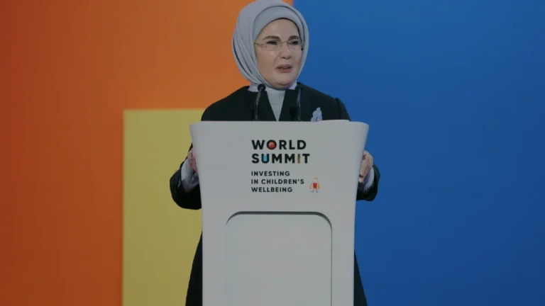 Emine Erdoğan Semerkantta Çocuk Refahı İçin Küresel Çağrı Yaptı