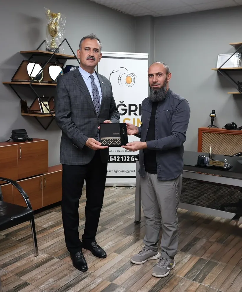 Ağrı Valisi Önder Bozkurt’tan Gazeteci Yüksel Aslan'a Ziyaret