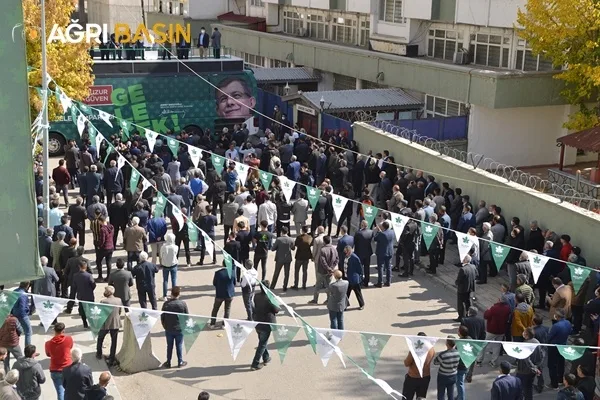 Gelecek Partisi Genel Başkanı Ahmet Davutoğlu Ağrı'da konuştu