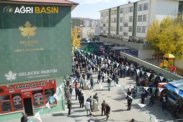 Gelecek Partisi Genel Başkanı Ahmet Davutoğlu Ağrı'da konuştu