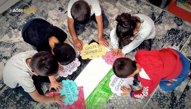 Ağrı'da Okullardan Gazze Mesajı