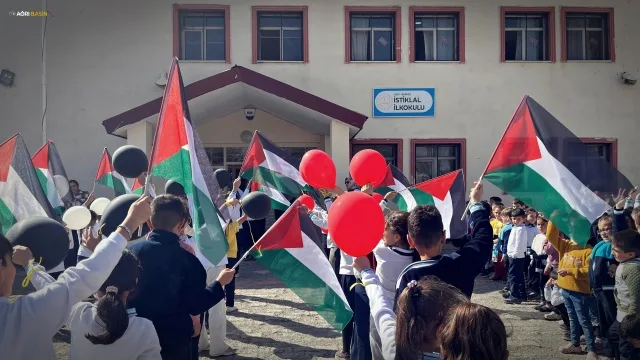 Ağrı'da Okullardan Gazze Mesajı
