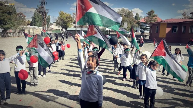 Ağrı'da Okullardan Gazze Mesajı