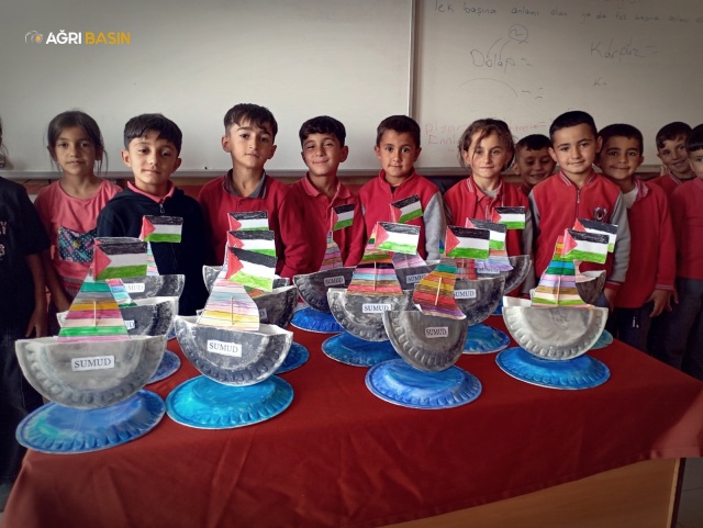 Ağrı'da Okullardan Gazze Mesajı