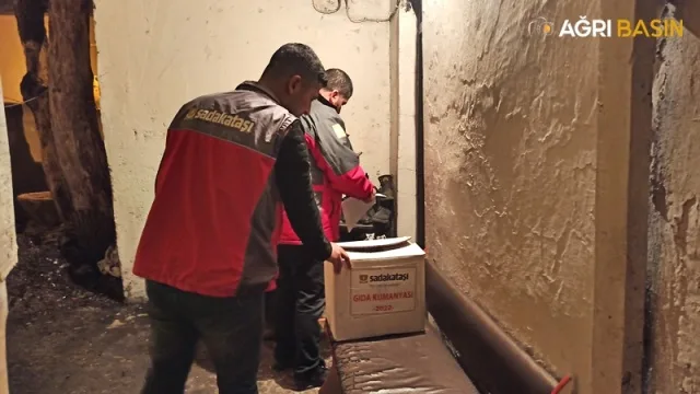 Sadakataşı Derneği Ağrı'da 5000 aileye yardım ulaştırdı