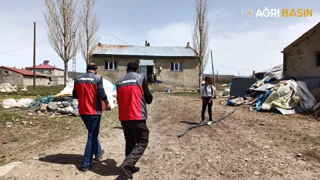Sadakataşı Derneği Ağrı'da 5000 aileye yardım ulaştırdı