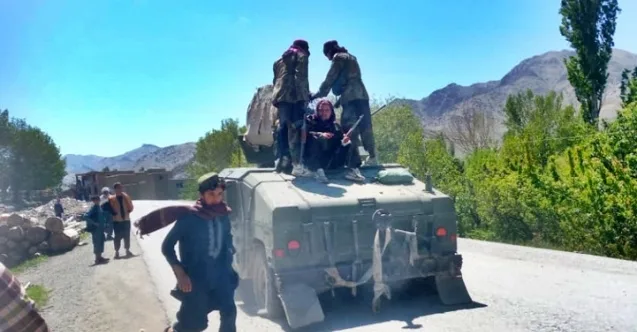 Taliban Afganistan’da üç büyük kenti kuşattı