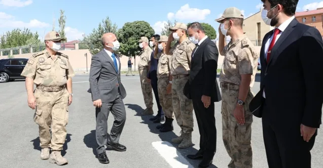 Vali Varol’dan İl Jandarma Komutanlığına Ziyaret