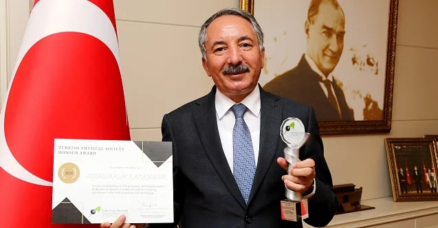 AİÇÜ Rektörü Prof.Dr. Abdulhalik Karabulut’a Onur Ödülü