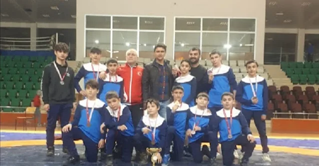 Uluslararası güreş turnuvasında ASP Spor kulübü damga vurdu