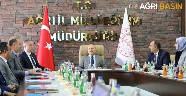 Vali Osman Varol Başkanlığında Eğitim ve Öğretim değerlendirme toplantısı