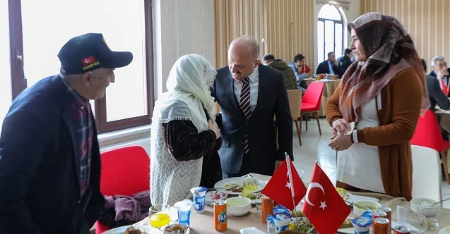 Vali Varol’dan Şehit Aileleri ve Gaziler Onuruna Yemek