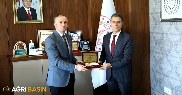 Ağrı Defterdarı Tural’dan Müdür Kökrek’e veda ziyareti