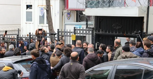 HDP Genel Merkezi Önünde Karışıklık