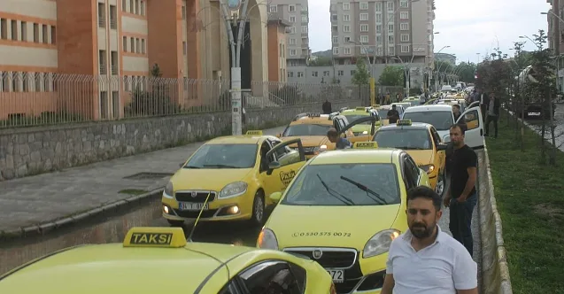 Ağrı’da Taksiciler Gelen Zamlara İsyan Etti