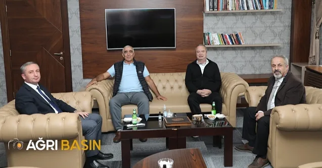 AİÇÜ Rektör Yardımcısı Prof. Dr. Şimşek’ten Milli Eğitim Müdürü Kökrek’e ziyaret 