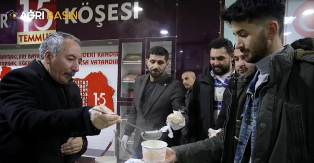 AİÇÜ Rektörü Prof. Dr. KARABULUT Öğrencilere Çorba İkramı Yaptı