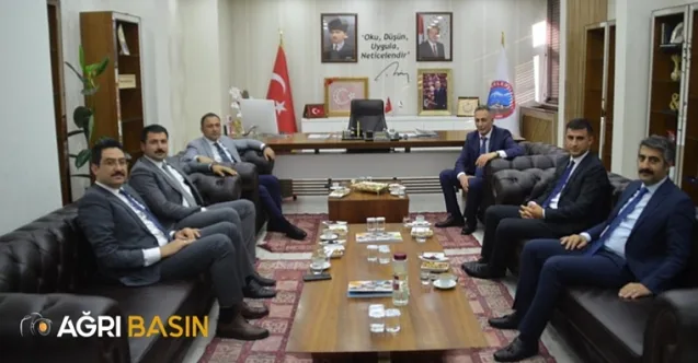 Ağrı İlçe Kaymakamlarından Başkan Karadoğan’a ziyaret