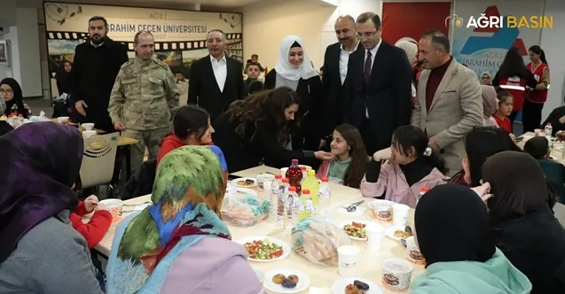 Kızılay Ağrı Şubesinden Yetim Çocuklar İçin İftar
