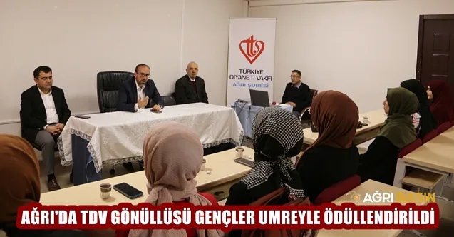 Ağrı’da TDV Gönüllüsü Gençler Umreyle Ödüllendirildi