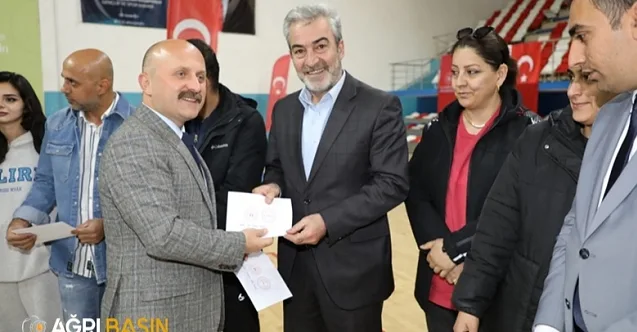 Ağrı’da Amatör Spor Kulüplerine 1 Milyon 80 Bin TL Destek