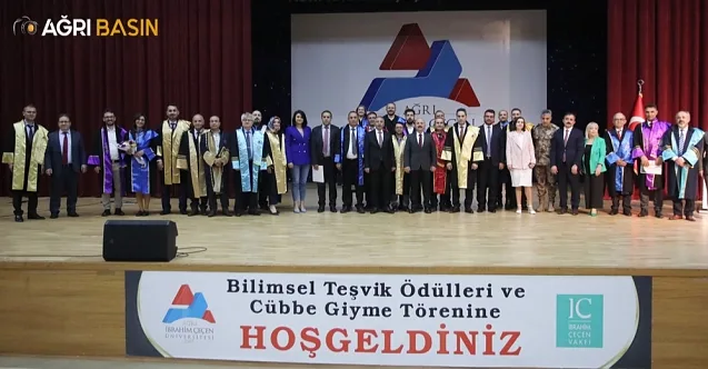AİÇÜ’de Bilimsel Teşvik Ödülleri ve Cübbe Giyme Töreni Yapıldı