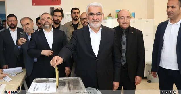 HÜDA PAR Genel Başkanı Zekeriya Yapıcıoğlu oyunu kullandı