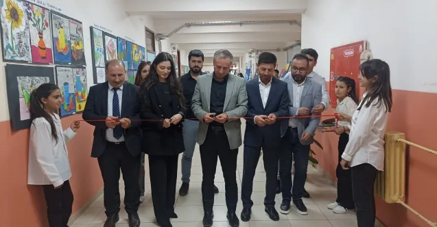 Ağrı’da öğrencilerin eserlerinin yer aldığı yıl sonu sergisi açıldı