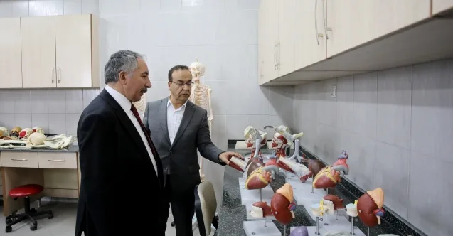 AİÇÜ Tıp Fakültesi Araştırma Laboratuvarları Açıldı
