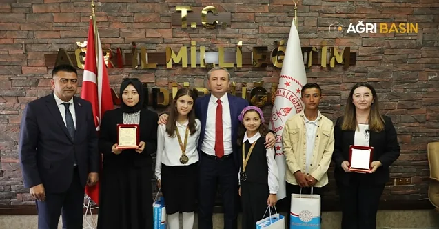 Hasan Kökrek, TÜBİTAK şampiyonu olan YBO öğrencilerini ağırladı