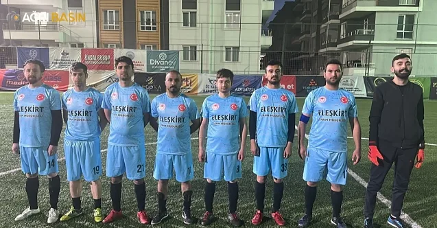 NİKE Koşuyolu 12. Kurumlar arası futbol ligi devam ediyor
