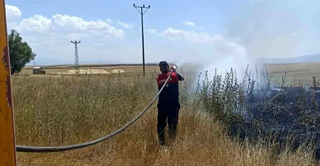 Ağrı’da Sıcak Havalar Köylerde Tarla Yangınlarına Sebep Oluyor