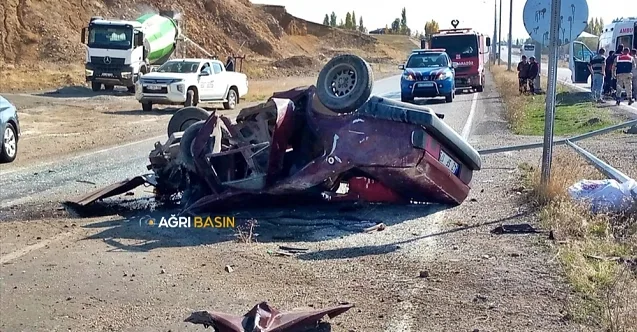 Ağrı Taşlıçay’da Otomobil Elektrik Direğine Çarptı: 1 Yaralı