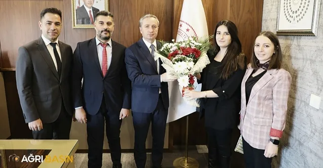 Ağrı’da Öğretmenler Günü kutlaması