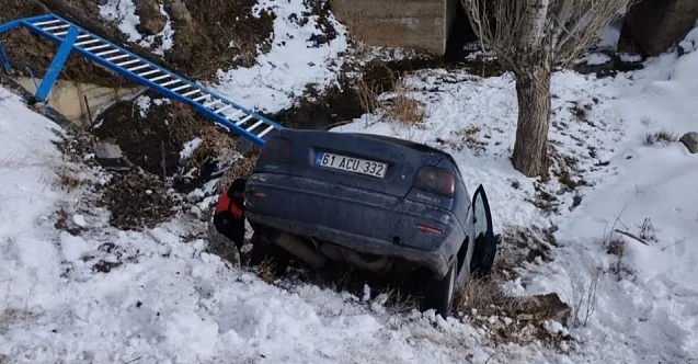 Ağrı’da Otomobilin Dere Yatağına Düştüğü Kazada 2 Yaralı