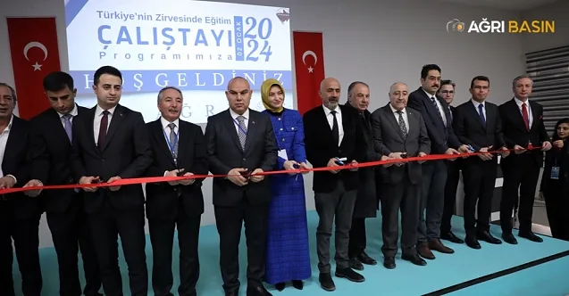 Ağrı’da Türkiye’nin Zirvesinde Eğitim Çalıştayı yapıldı