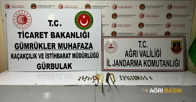 Ağrı’da 150 Bin Lira Değerinde Kehribar Tesbih ve Gümüş Yüzük Ele Geçirildi