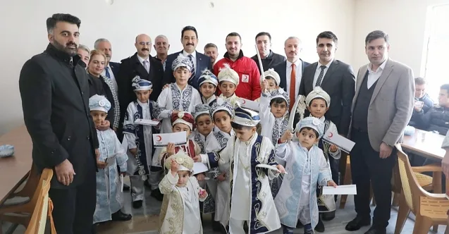 Ağrı’da “Kirvem Öğretmenim” Projesi İle 19 Öğrenci Sünnet Oldu!
