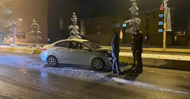 Ağrı’da Kar ve Buzlanma: 3 Kazada 8 Araç Hasar Gördü